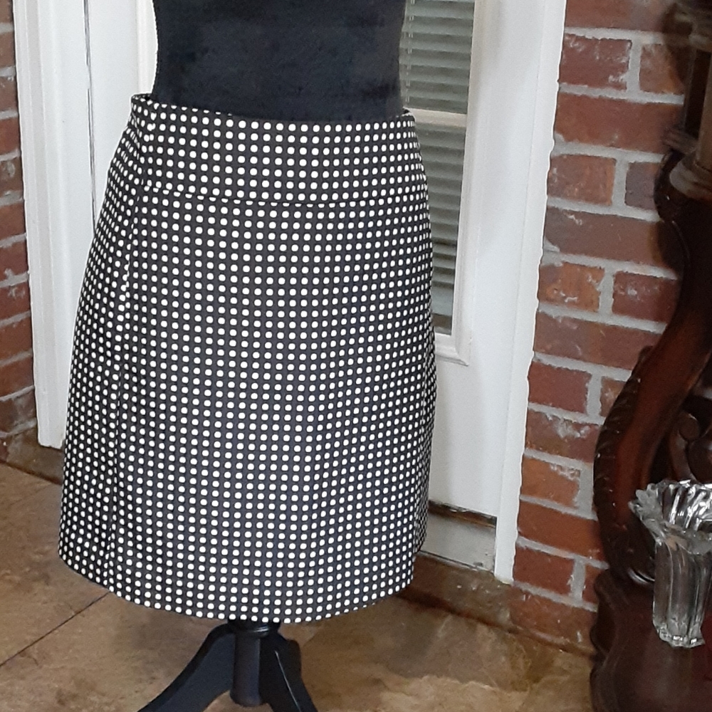 Ann Taylor Loft black white polka dot lined pencil skirt Wrinkle Free sz 8 EUC…